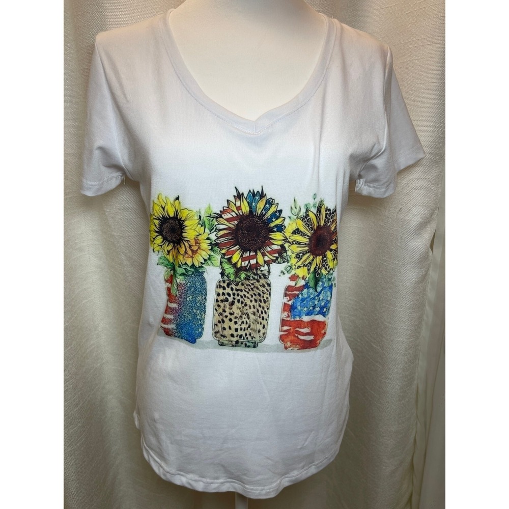 Sunflower Jars V-Neck T Shirt White Patriotic Leopard Print Summer Top Womens M